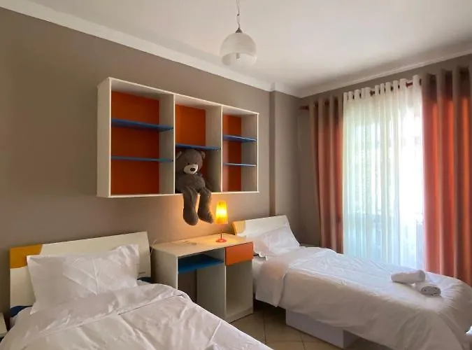 Cloud8 With Castle View, 7km From The