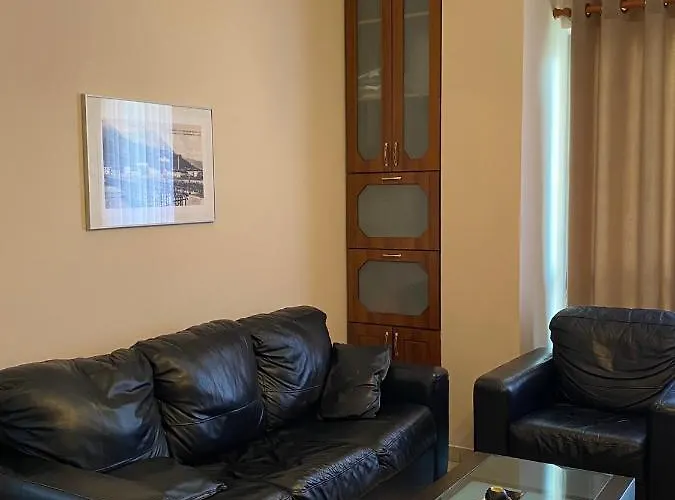 Appartement Cloud8 With Castle View, 7km From The Lezhë